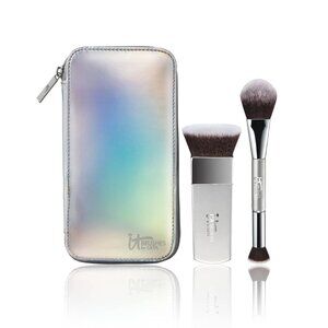 IT COSMETICS NIB Contour Must Haves Brush Set. ✨️